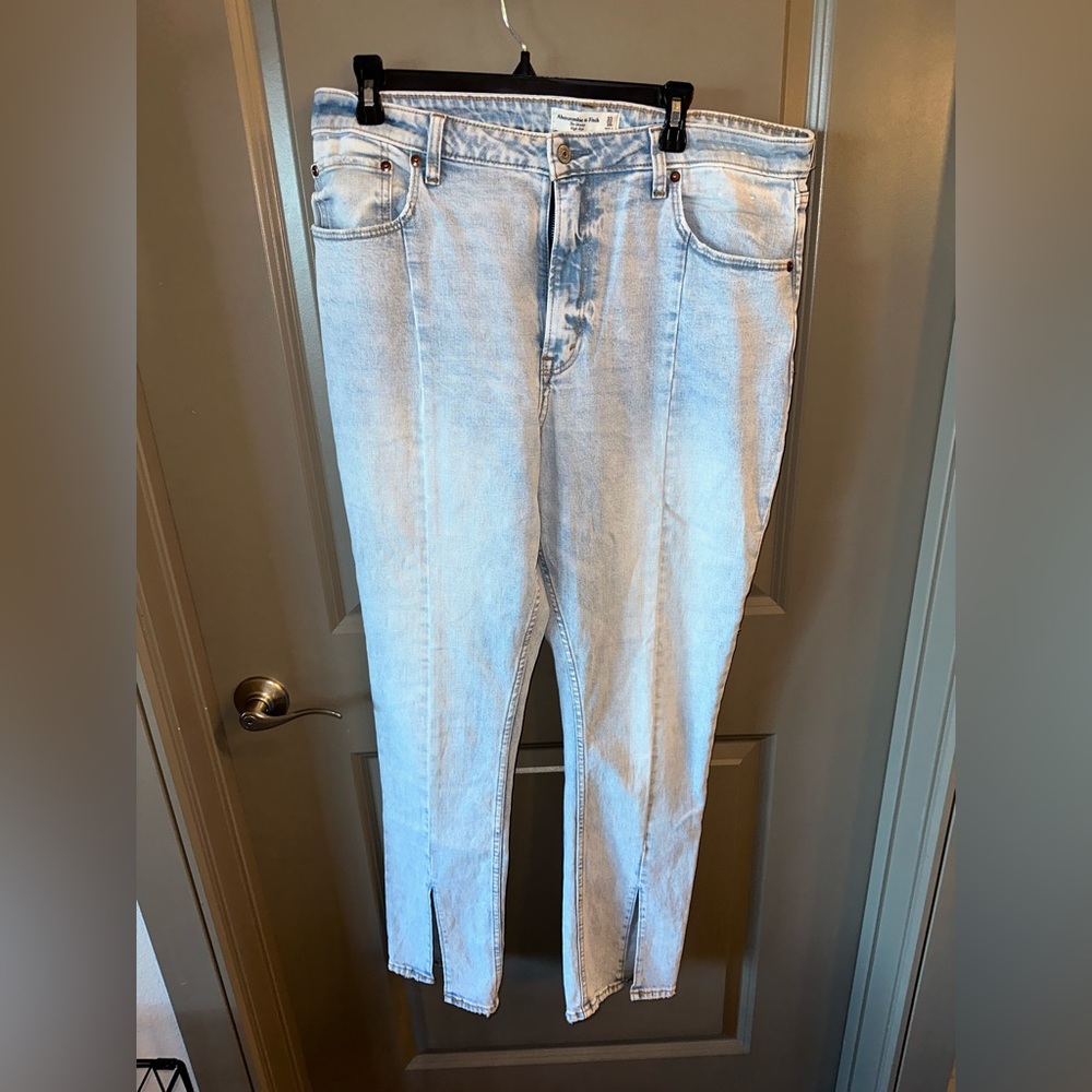 Abercrombie split hem curve live skinny